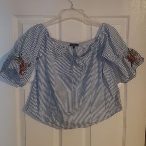 Ladies (juniors) top sz Med